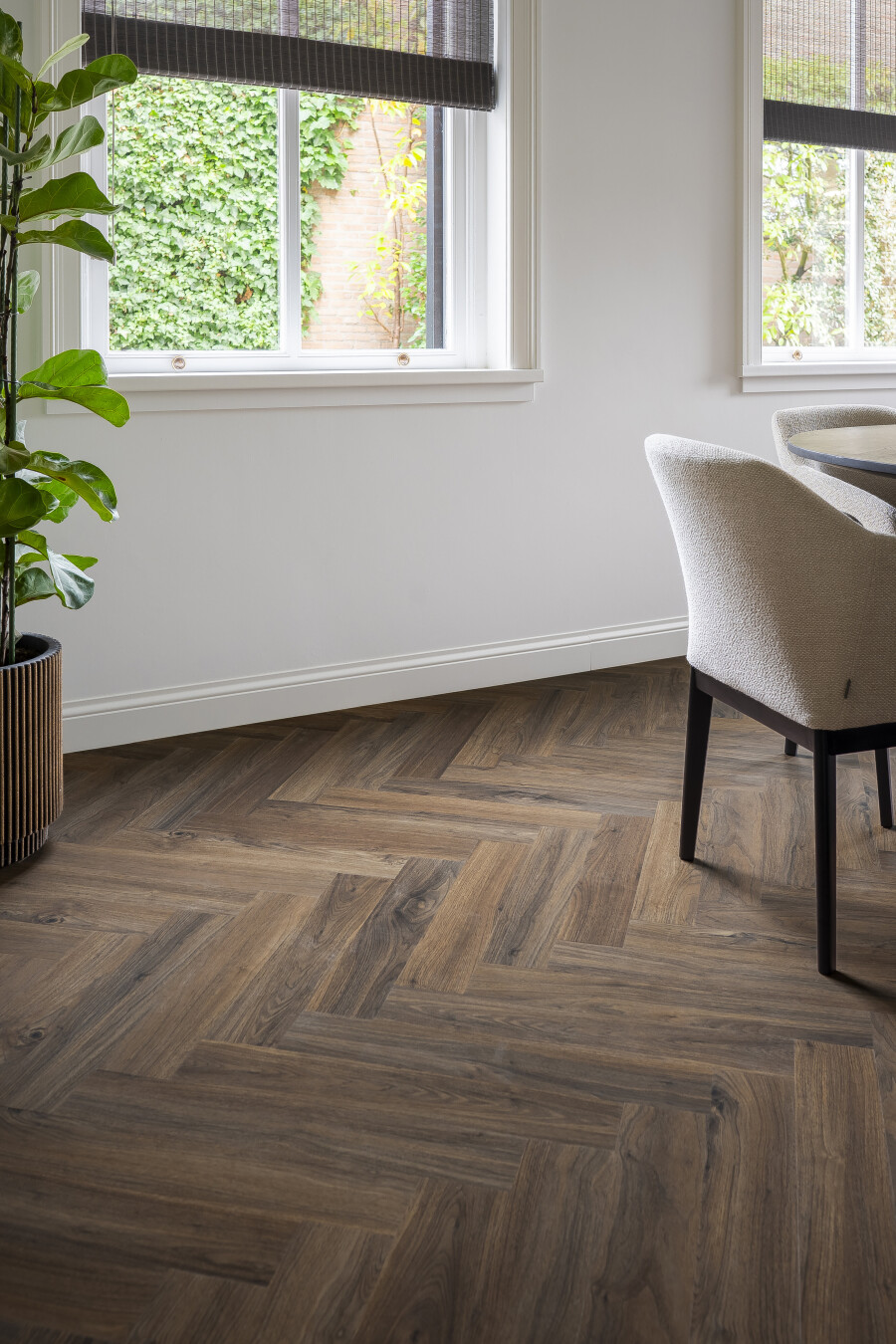 HTG_63f3276_Brandshoot_Bavel_Walnut_HR_22